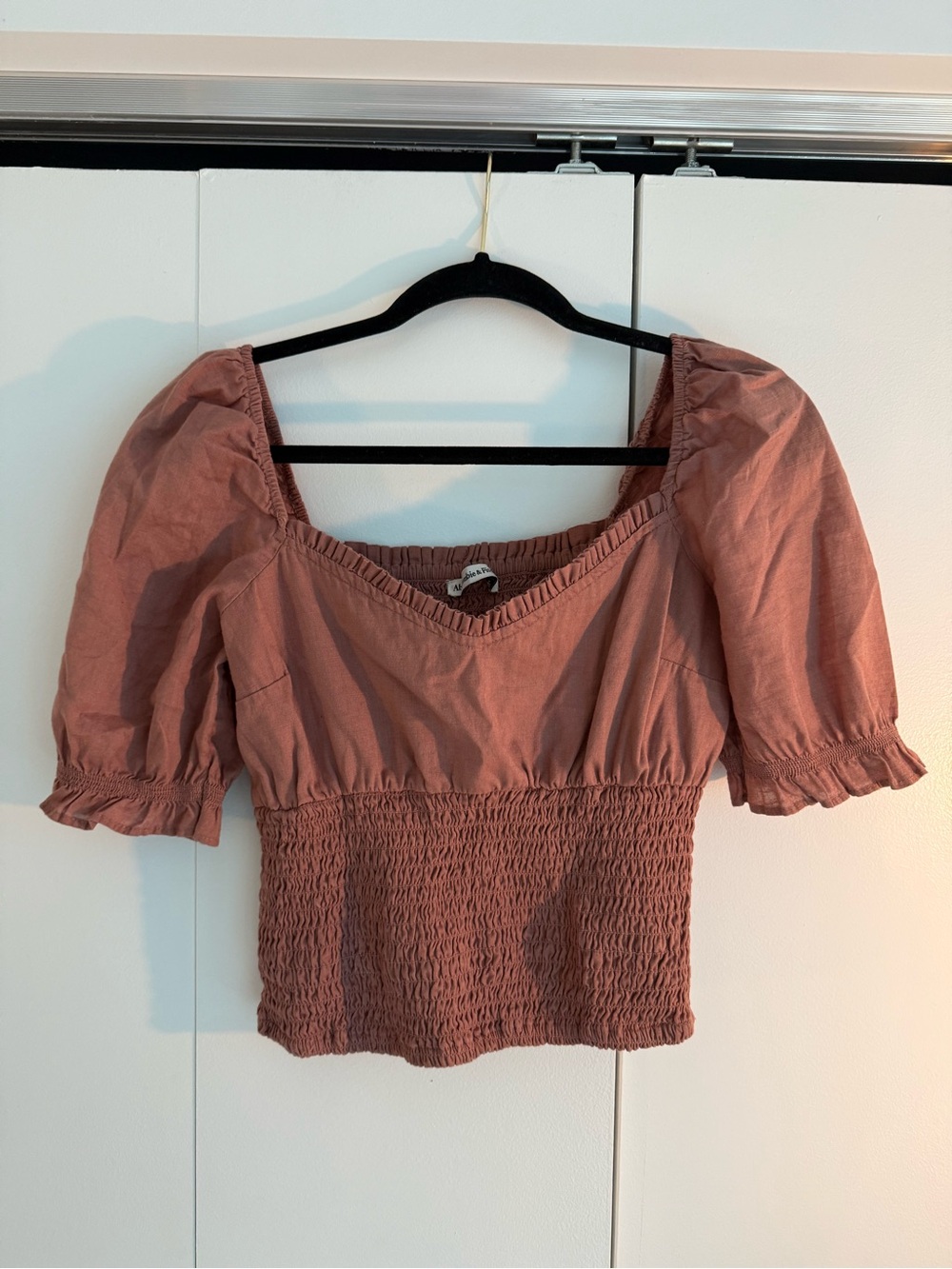 Abercrombie & Fitch Rosewood Smocked Puff Sleeve Crop Top